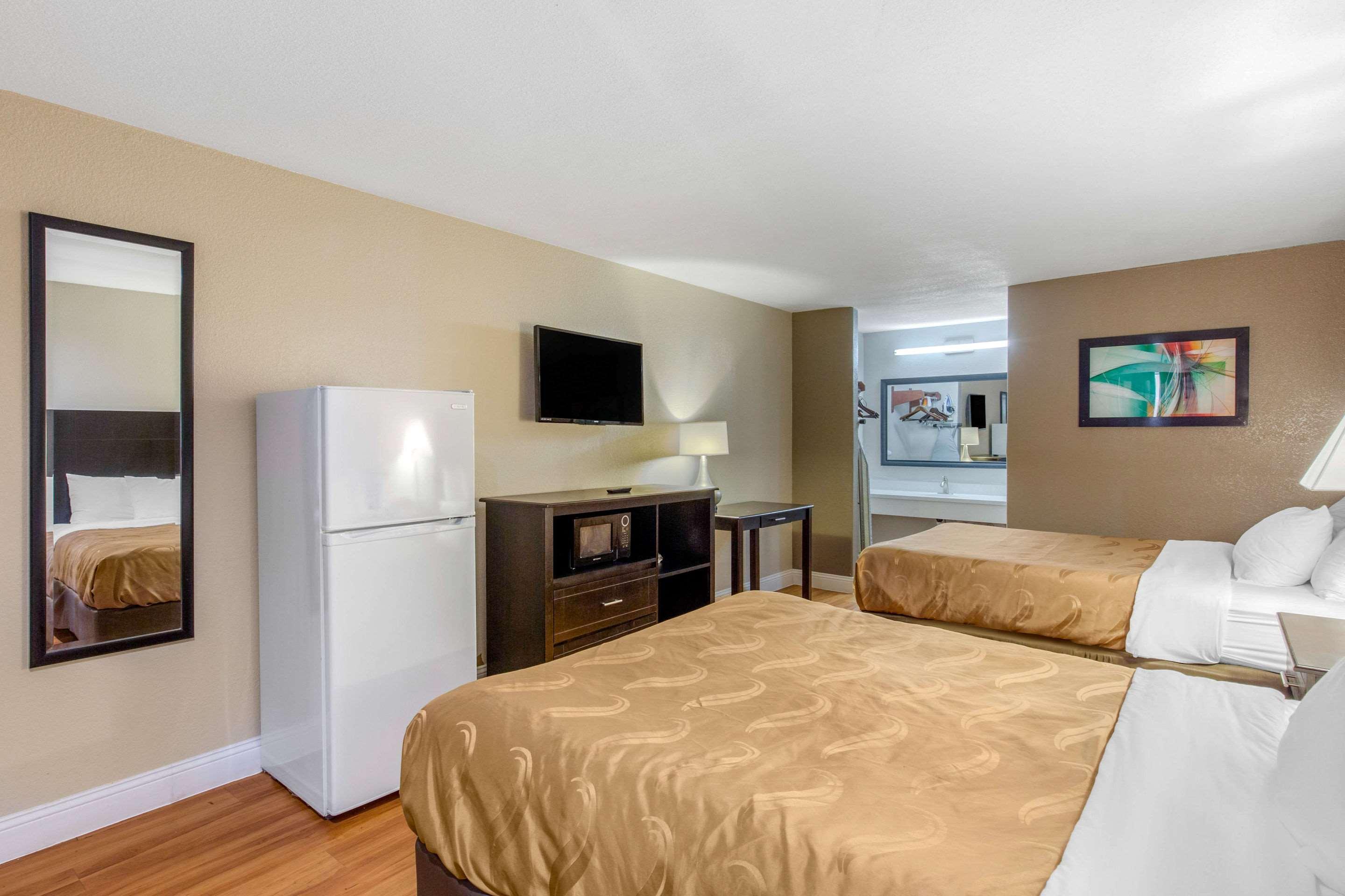 Quality Inn And Suites Port Arthur Nederland Exterior photo