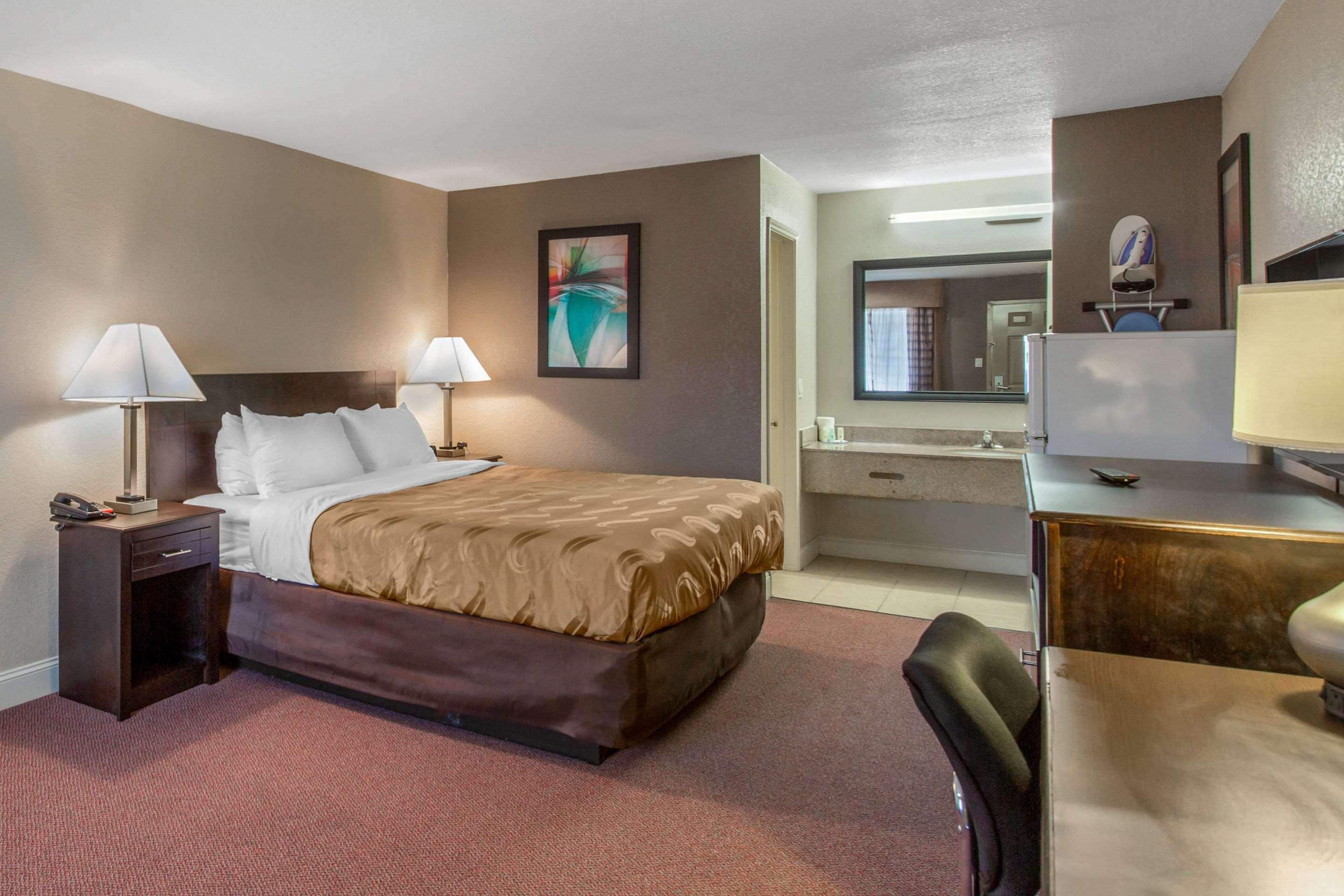 Quality Inn And Suites Port Arthur Nederland Exterior photo