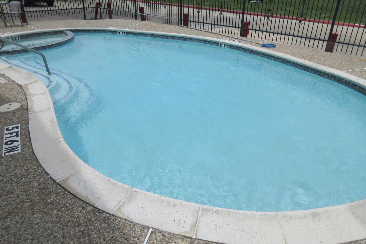 Quality Inn And Suites Port Arthur Nederland Exterior photo