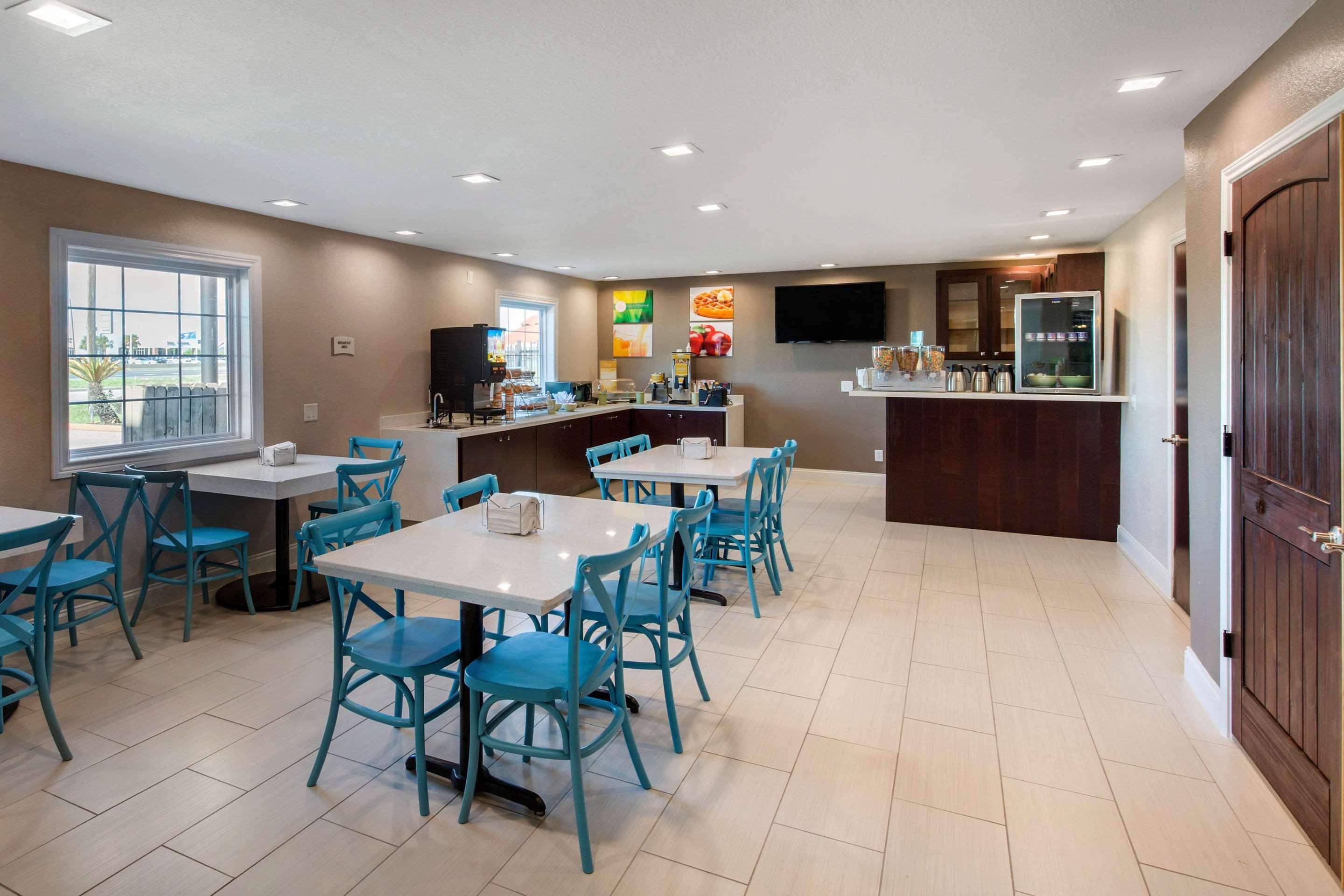 Quality Inn And Suites Port Arthur Nederland Exterior photo